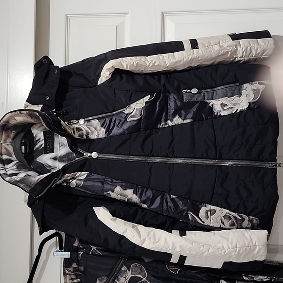 Ski suit - Picture 2 of 11